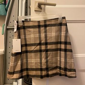 Aritzia size 4 Wilfred skirt